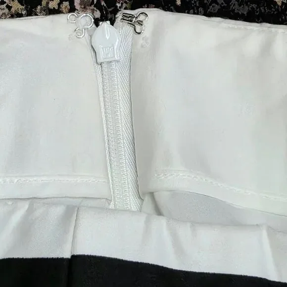 White House Black Market Striped Skirt Womens 8 - Picture 5 of 7